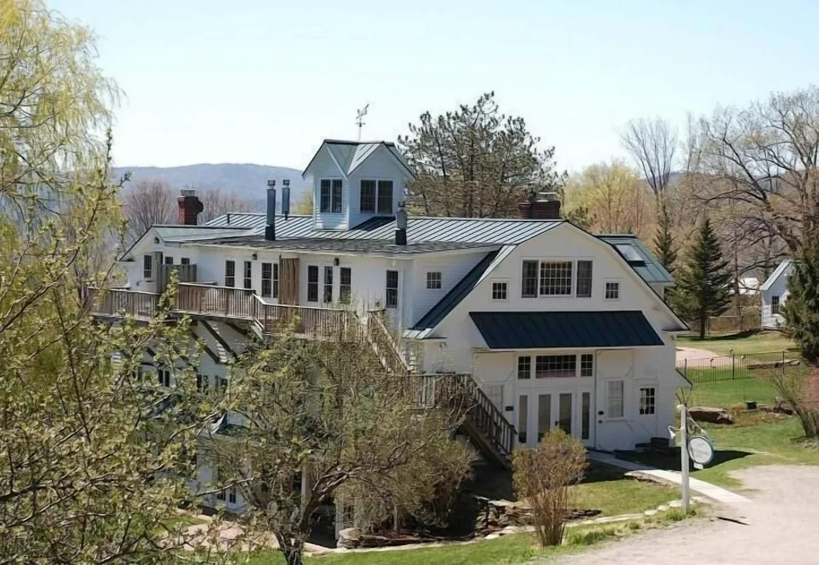 Windham Hill Resort hotel hero