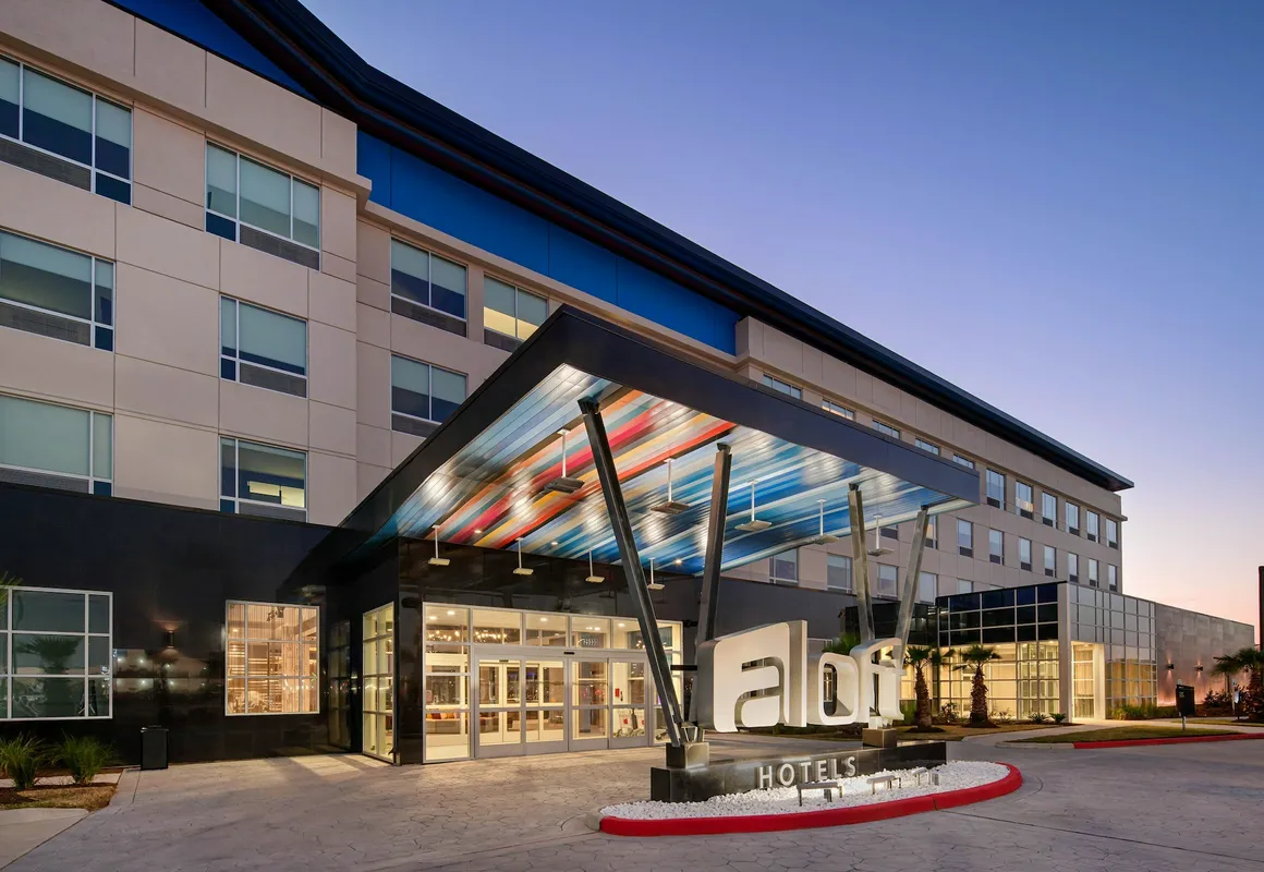 Aloft Katy Mills hotel hero