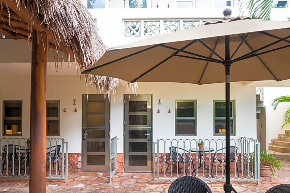 Álamos Inn Hotel con Jacuzzi y Piscina hotel hero