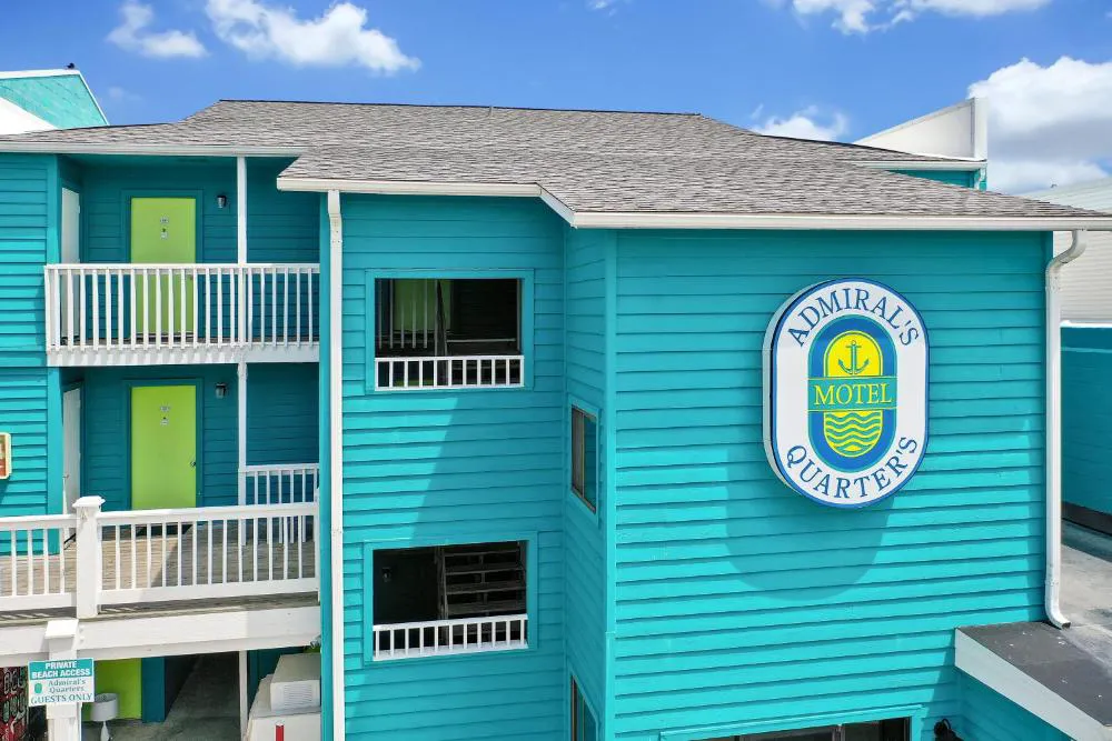 Admiral's Quarter hotel hero