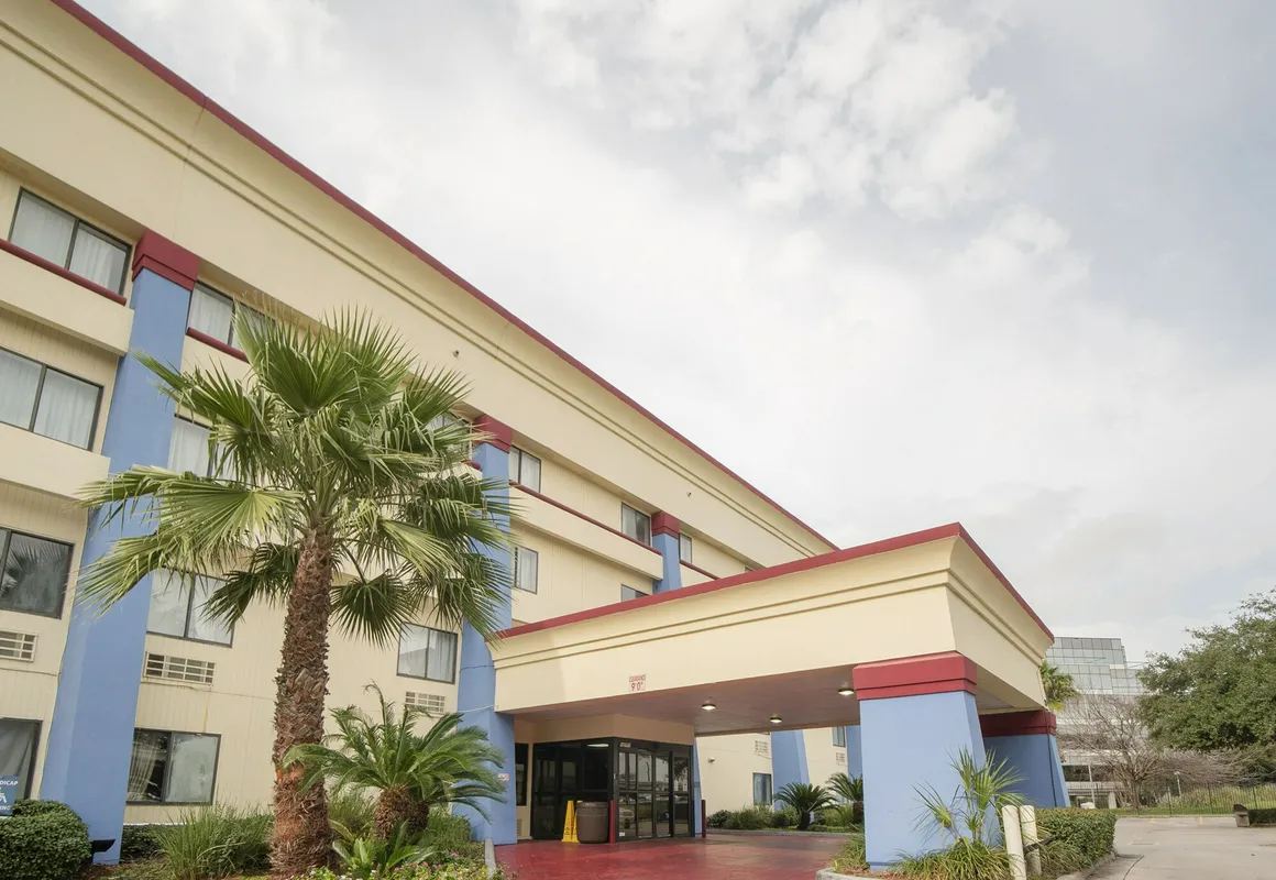 Rodeway Inn hotel hero