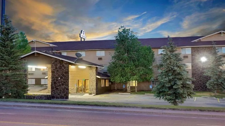 Affordable Inns hotel hero