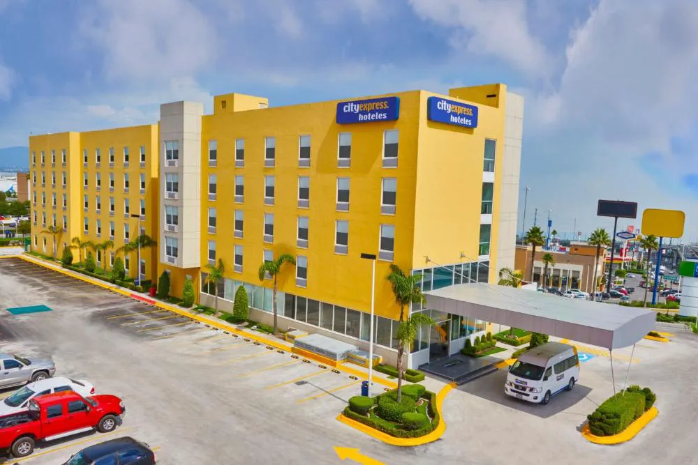 City Express by Marriott Toluca hotel hero