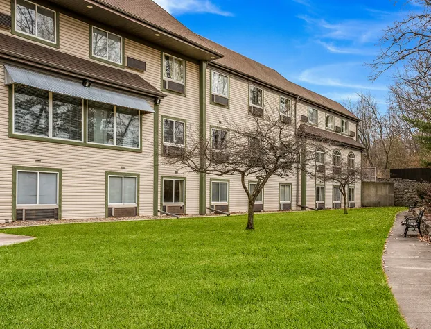 Econo Lodge Whitehall Near Blue Lake Fine Arts Camp, Norton Shores (Mi) hotel detail image 2