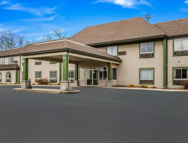 Econo Lodge Whitehall Near Blue Lake Fine Arts Camp, Norton Shores (Mi) hotel detail image 3