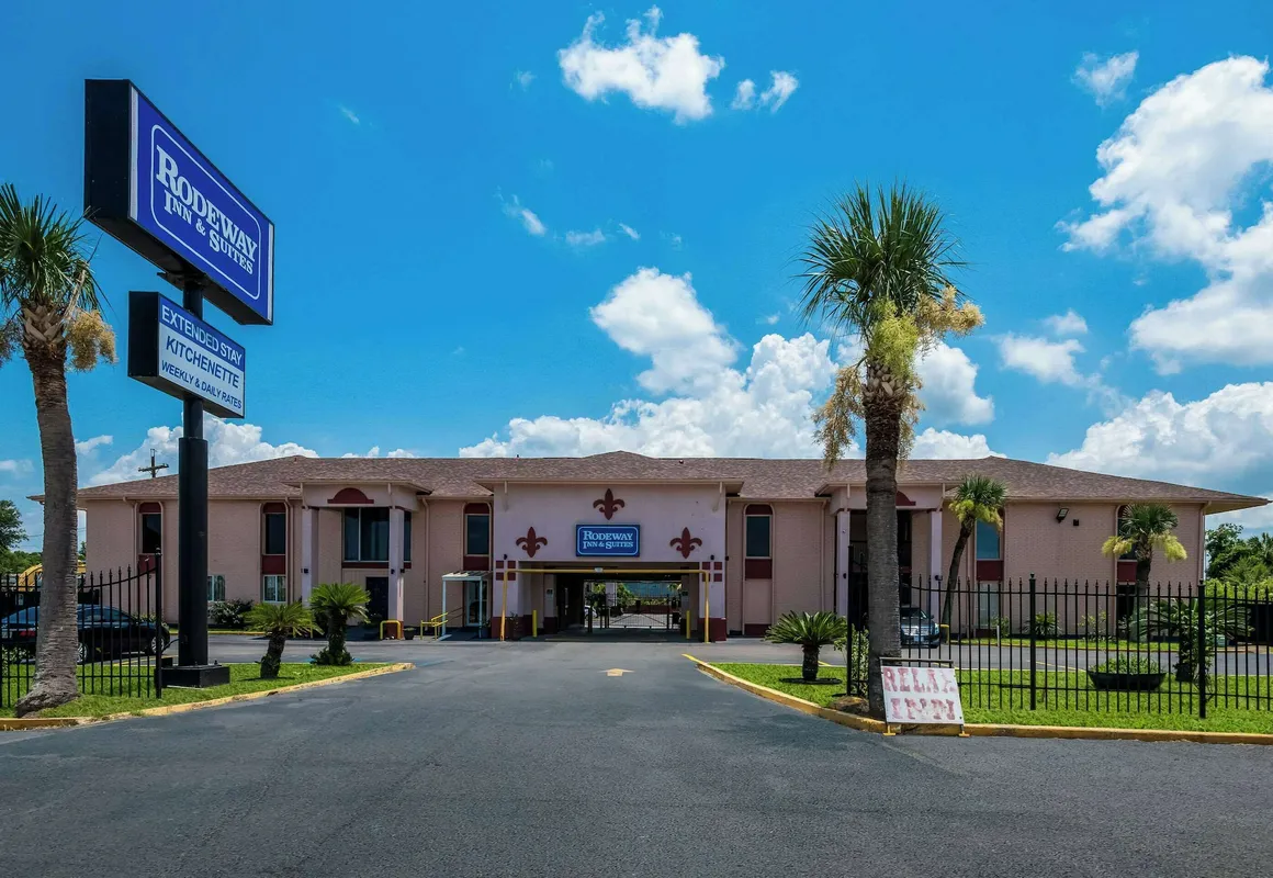 Rodeway Inn & Suites New Orleans East hotel hero