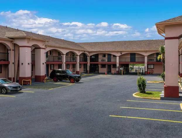 Rodeway Inn & Suites New Orleans East hotel detail image 3