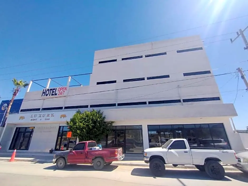 Oyo Hotel Aeropuerto, San José Del Cabo hotel hero