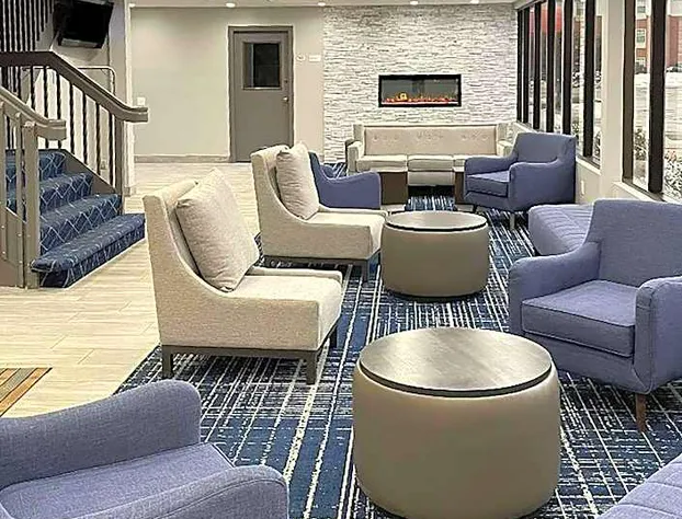 Suburban Studios Roseville-Detroit North hotel detail image 1