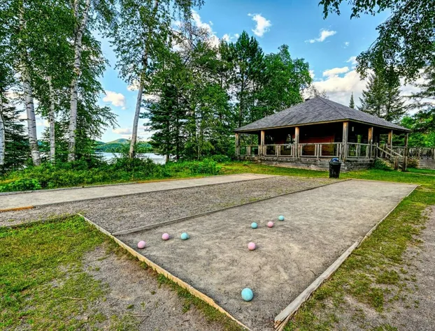 Suites sur Lac Superieur-Mont-Tremblant hotel detail image 1