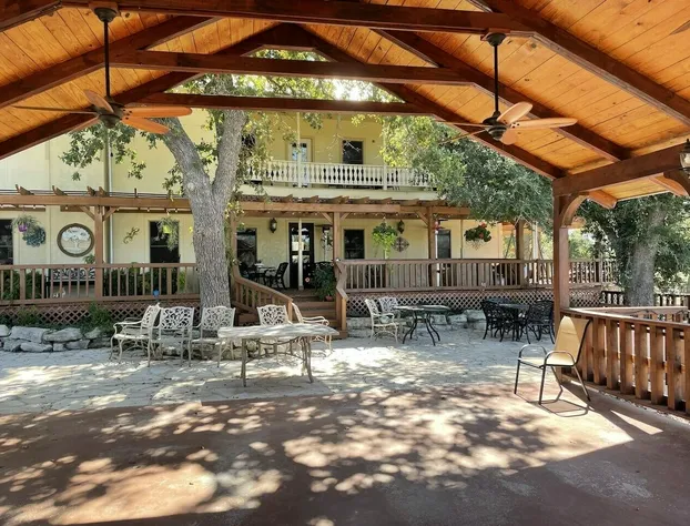 Southern Charm Lodging Bed & Breakfast hotel detail image 2