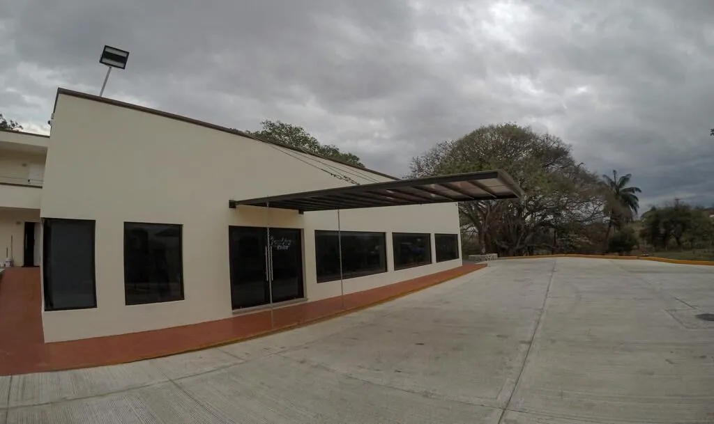 Los Bambues hotel hero