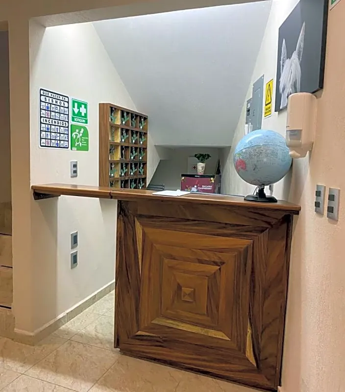 Hotel Central Pirámides hotel hero