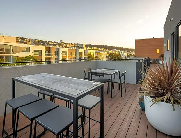 Infinity Hotel San Francisco, Tapestry Collection by Hilton hotel detail image 4