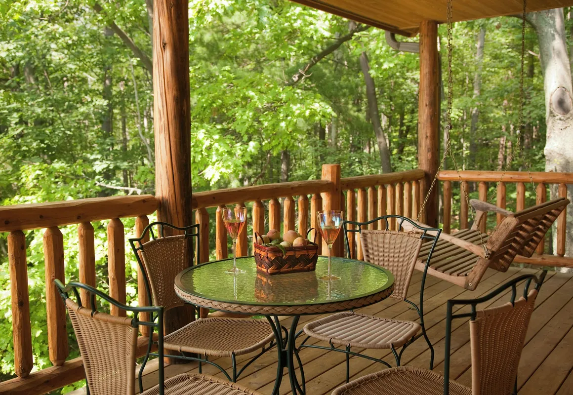 Chanticleer Cabins hotel hero