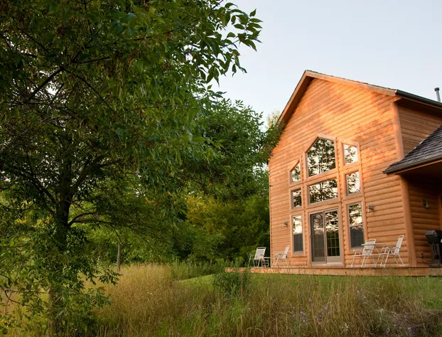 Chanticleer Cabins hotel detail image 1