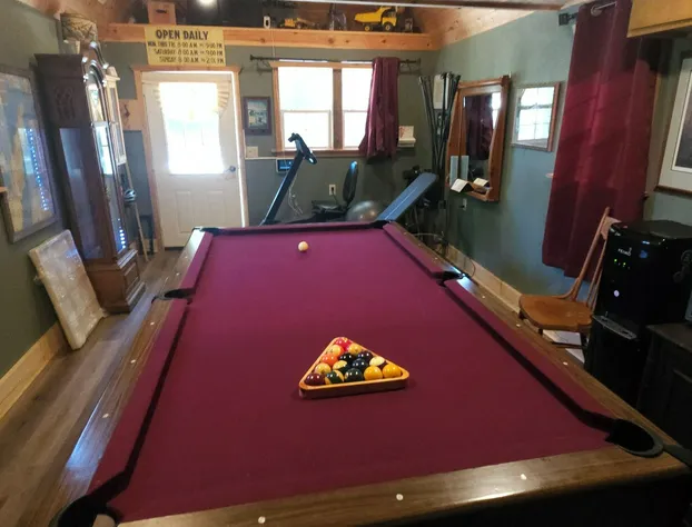 Chanticleer Cabins hotel detail image 4