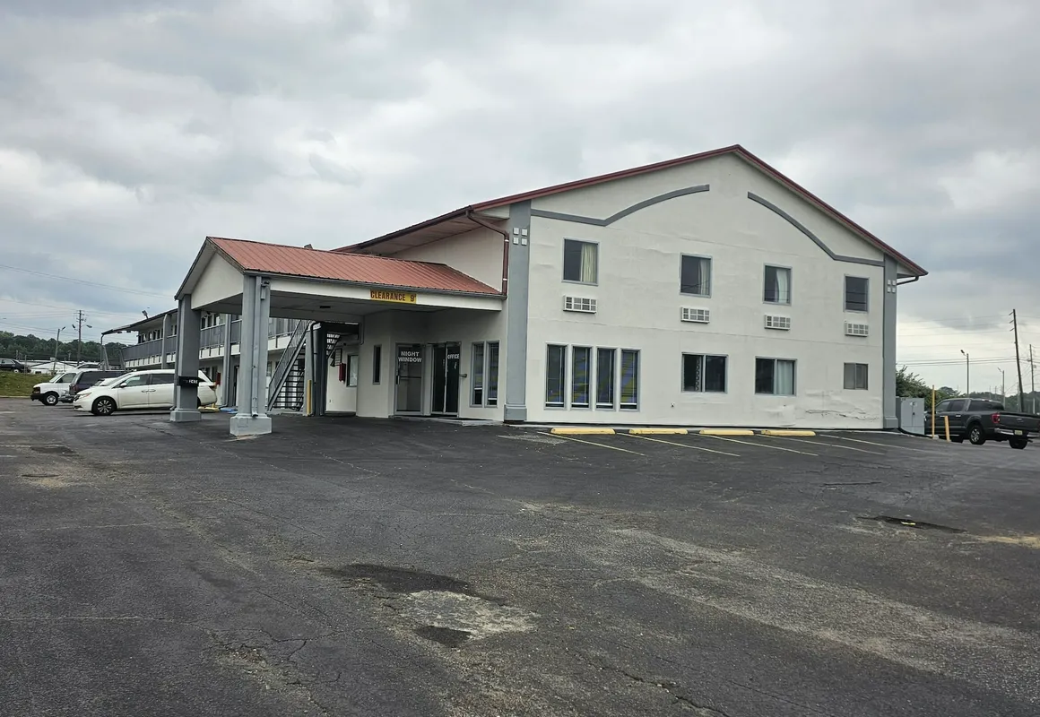 Budgetel Inn & Suites hotel hero