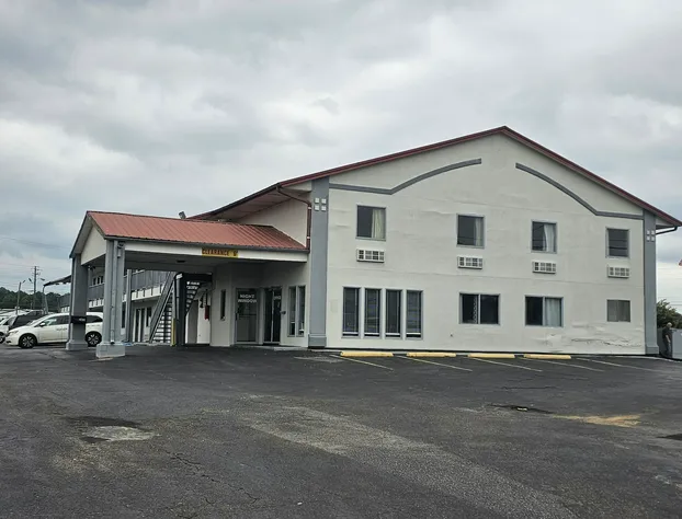 Budgetel Inn & Suites hotel detail image 1