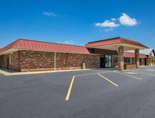 Rodeway Inn McPherson East hotel detail image 1