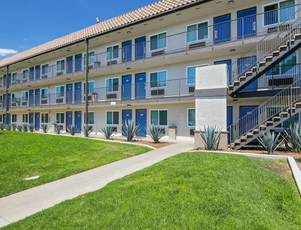 Studio 6 Suites Escondido, CA hotel detail image 1