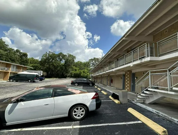 Kampus Inn by OYO Gainesville - University Area hotel detail image 2