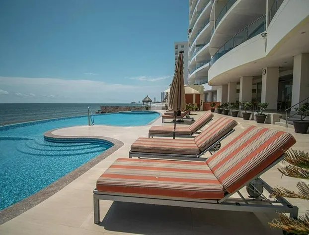 Departamentos T-Solar hotel detail image 1