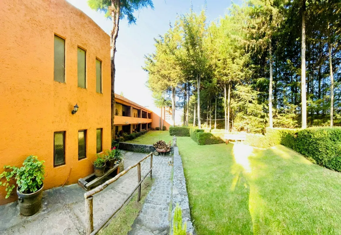 Rancho Cumbre Monarca hotel hero