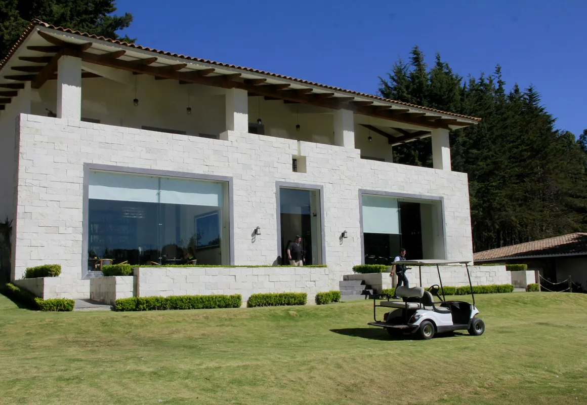 Sublime Valley Resort hotel hero