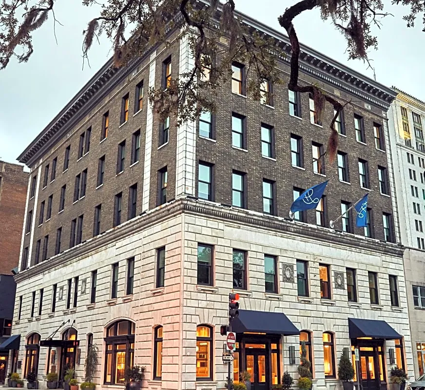 The Drayton Hotel Savannah, Curio Collection by Hilton hotel hero
