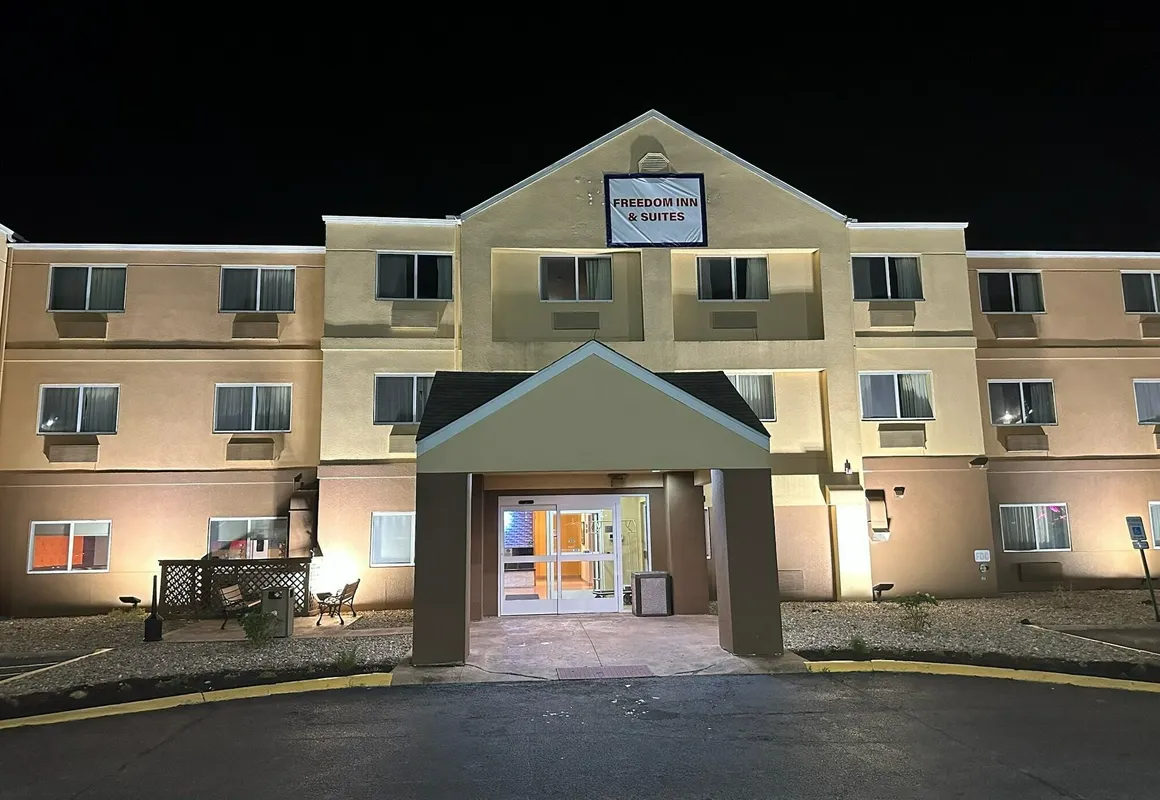 Freedom Inn hotel hero