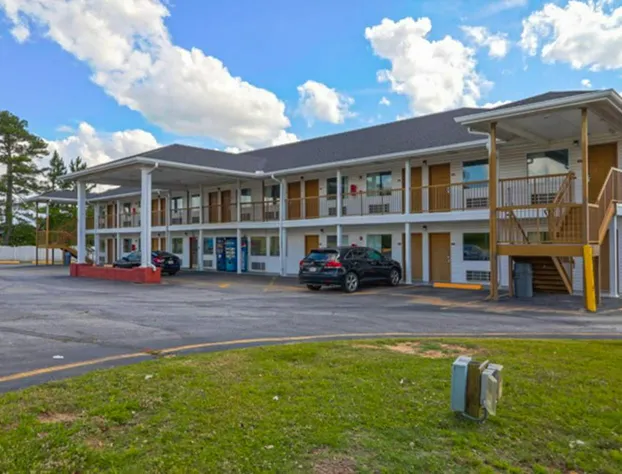 Economy Inn by OYO Ashburn I-75 hotel detail image 2