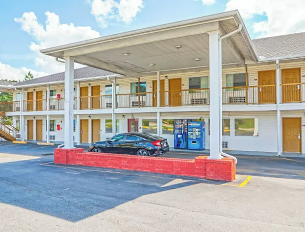 Economy Inn By OYO Ashburn hotel detail image 1