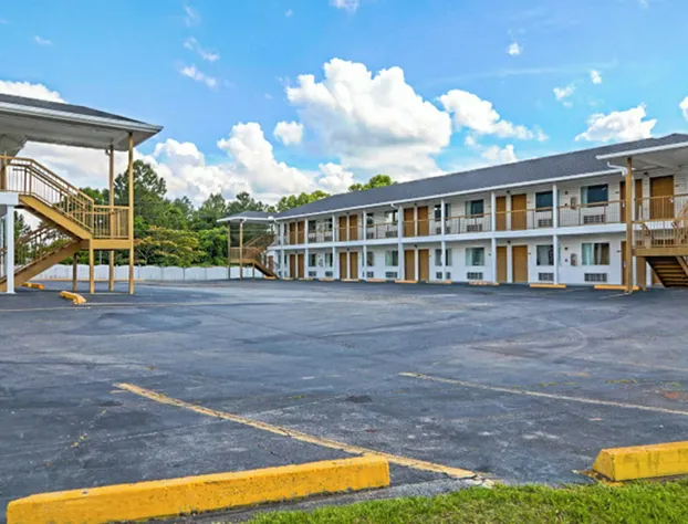 Economy Inn By OYO Ashburn hotel detail image 2