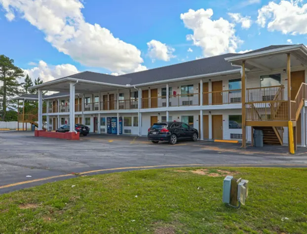 Economy Inn By OYO Ashburn hotel detail image 3