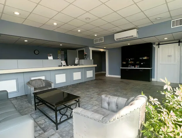 Super 8 By Wyndham Riverside Al hotel detail image 3