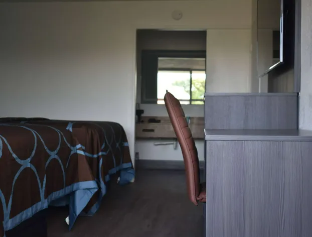 Super 8 By Wyndham Riverside Al hotel detail image 4