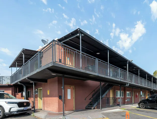 Banfield Studios By OYO Portland OR hotel detail image 1