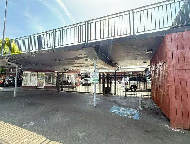 Banfield Studios By OYO Portland OR hotel detail image 2