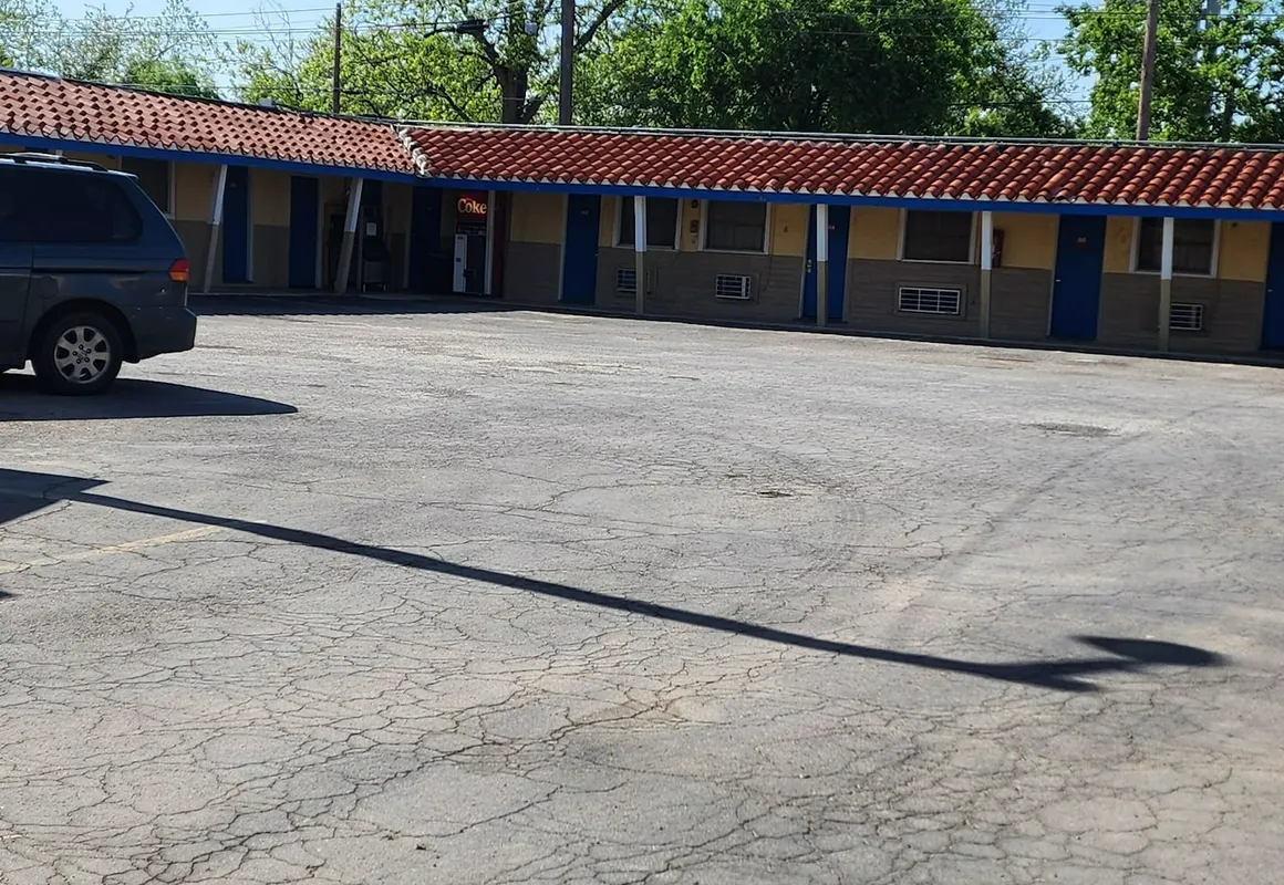 Alamo Motel hotel hero