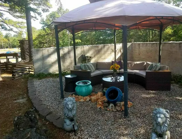 Tuscan Manor hotel detail image 3