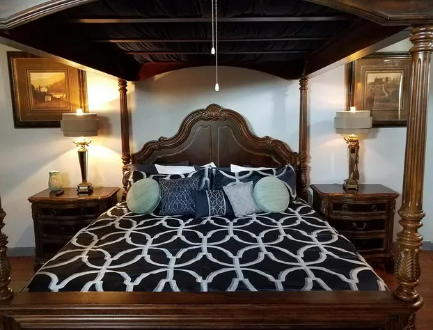 Tuscan Manor hotel detail image 4