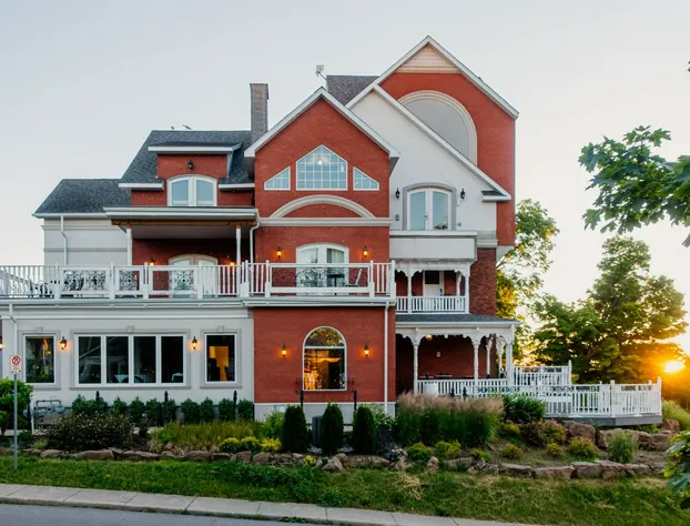 Niagara Grandview Boutique hotel hotel detail image 2