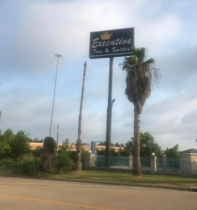 Executive Inn & Suites hotel hero