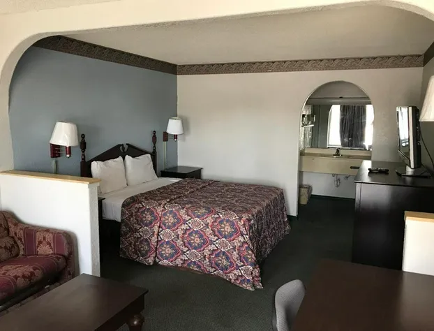 Executive Inn & Suites hotel detail image 2