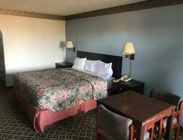 Executive Inn & Suites hotel detail image 3