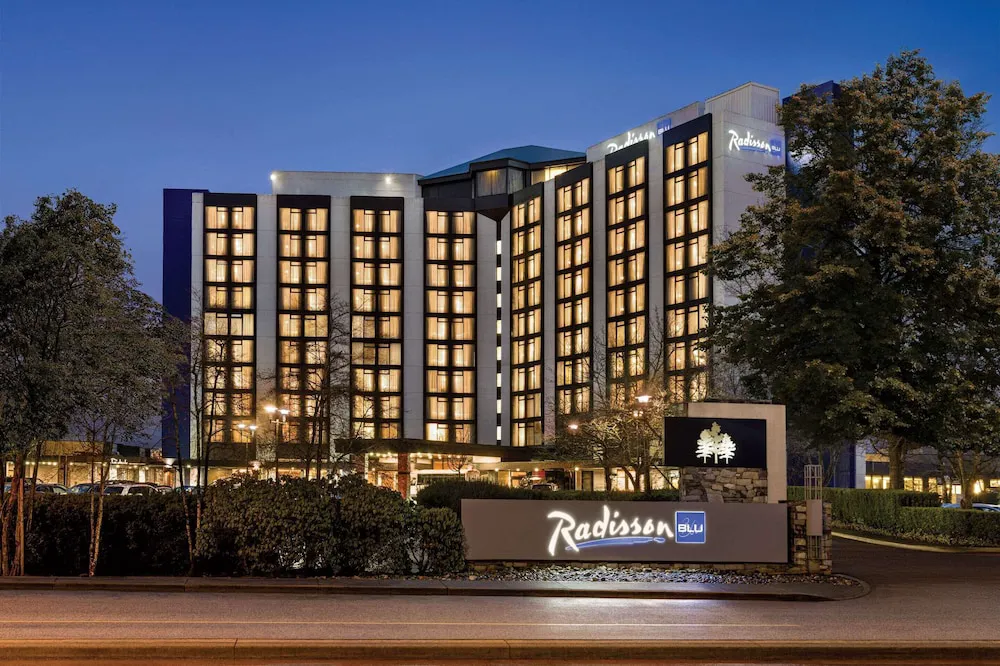 Radisson Blu Vancouver Airport Hotel And Marina hotel hero