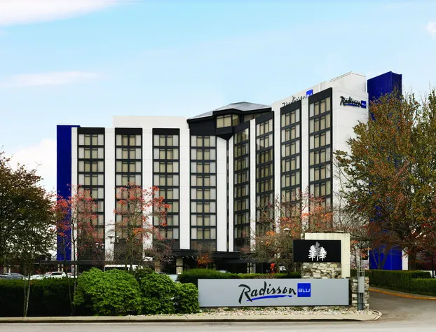 Radisson Blu Vancouver Airport Hotel And Marina hotel detail image 1