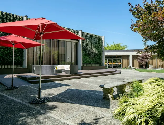 Radisson Blu Vancouver Airport Hotel And Marina hotel detail image 4