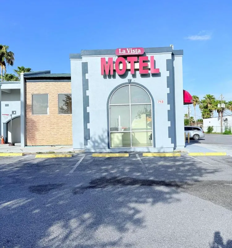 La Vista Motel hotel hero